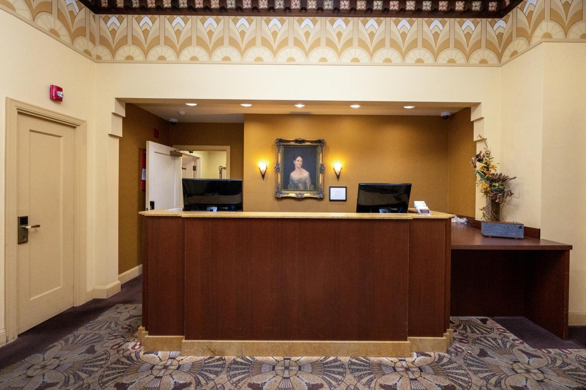 The Baroness Hotel Seattle Buitenkant foto