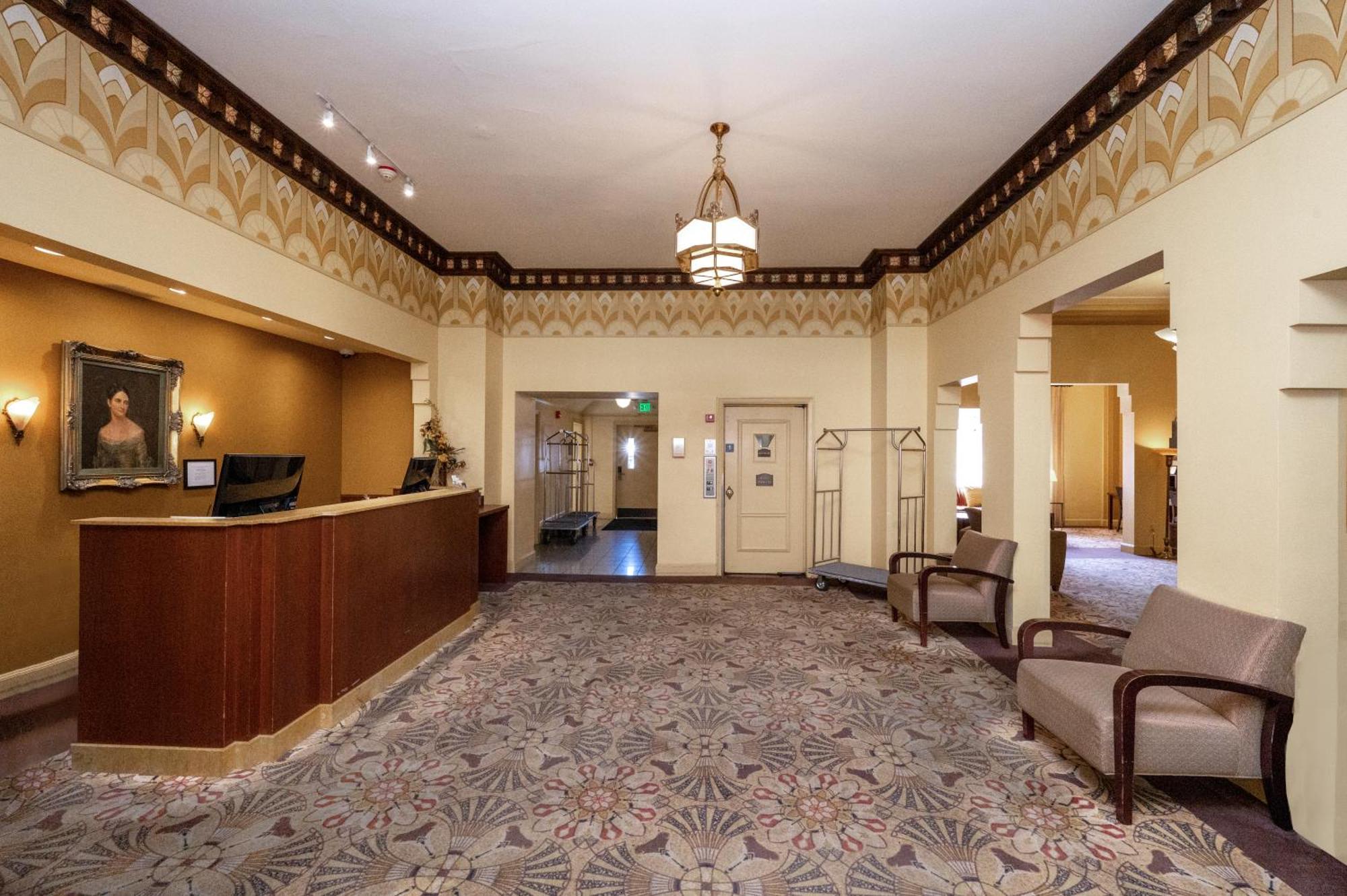 The Baroness Hotel Seattle Buitenkant foto